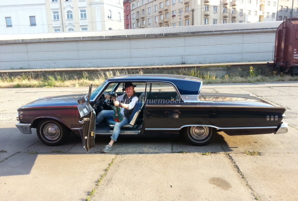 Pronájem amerických veteránů.. Mercury Monterey 1963