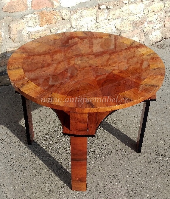 starožitný Konferenční stolek, design J. Halabala, prodej.